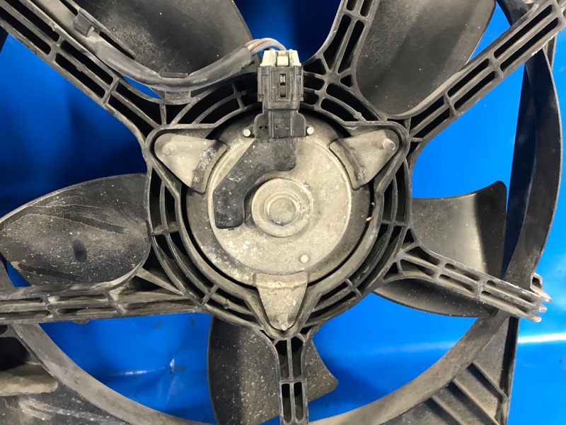 Диффузор вентилятора основного радиатора OUTLANDER XL 05-13 2011 2.4 4B12