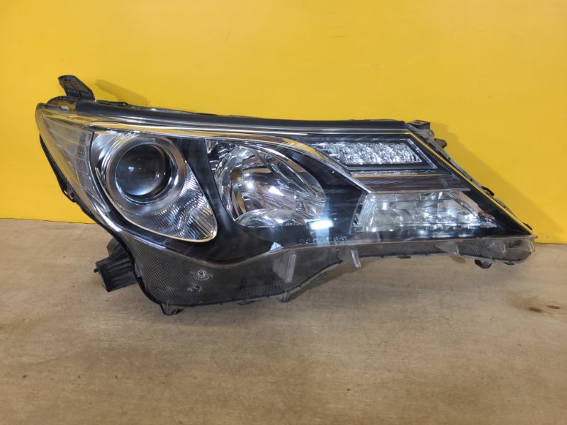 Фара правая TOYOTA RAV4 13-19 8114542572 Б/У