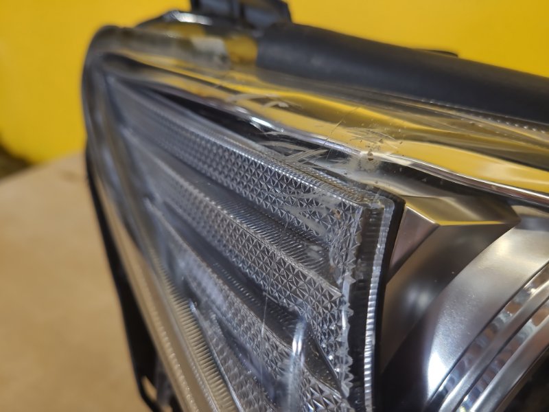 Фара правая RAV4 13-19