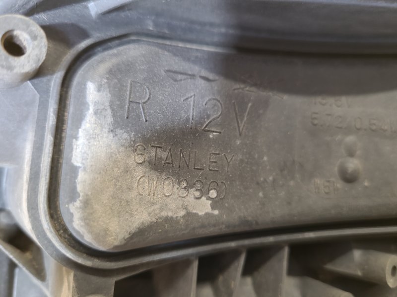 Фара правая RAV4 13-19