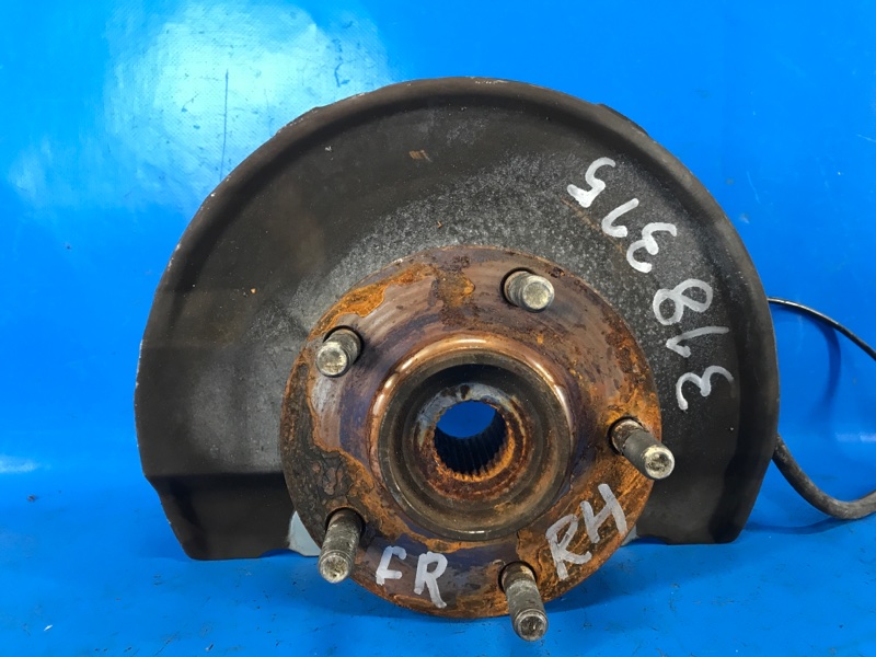 Ступица передняя правая MITSUBISHI OUTLANDER XL 05-13 2011 2.4 4B12 3880A018 Б/У