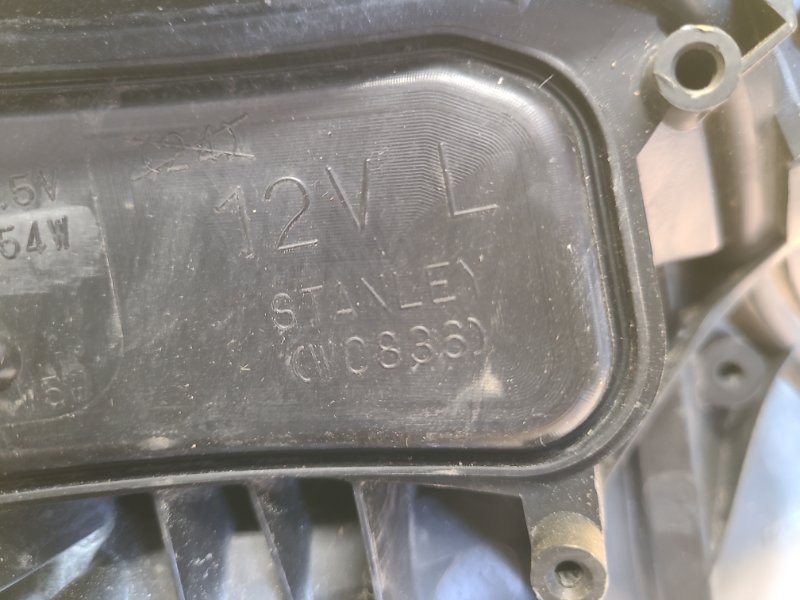 Фара левая RAV4 13-19