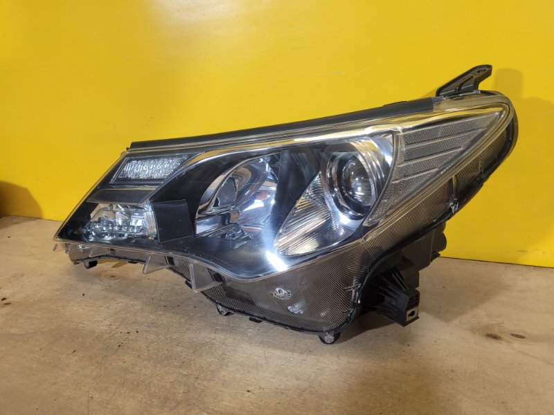 Фара левая RAV4 13-19