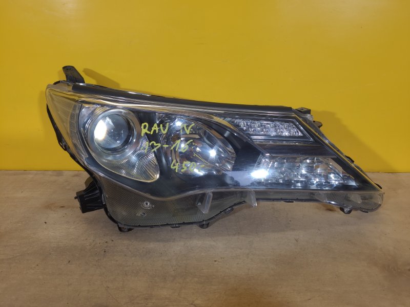 Фара правая TOYOTA RAV4 13-19 8114542572 Б/У