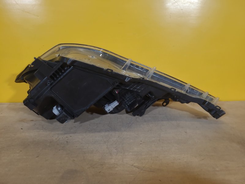 Фара правая RAV4 13-19