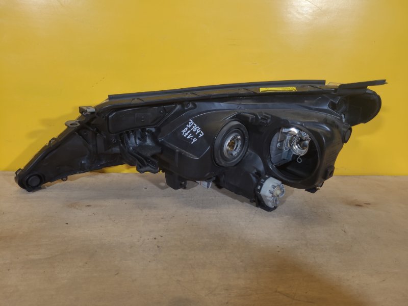 Фара правая RAV4 13-19