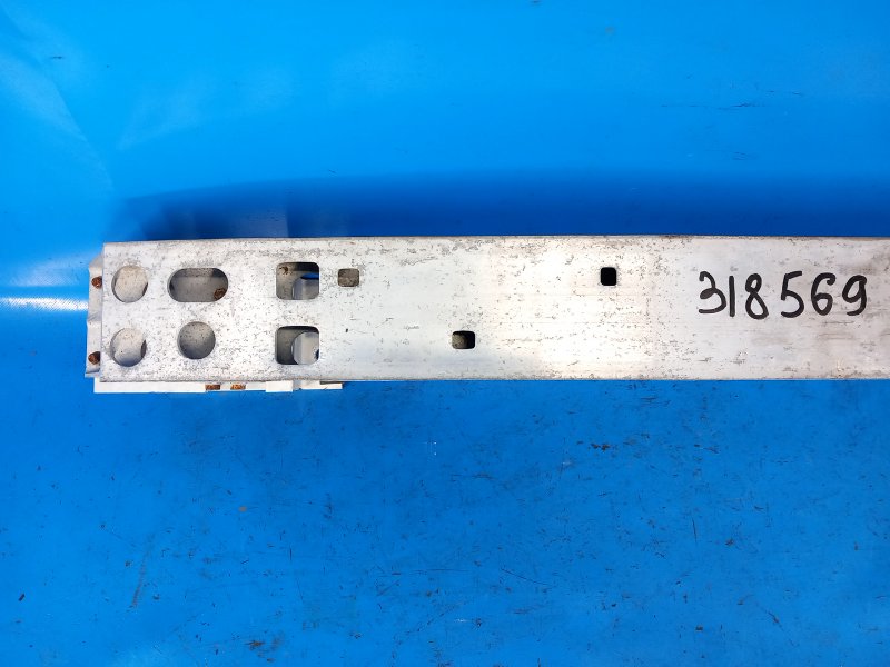 Усилитель заднего бампера IS250/350 05-13 2009 GSE21L 3.5 2GR-FSE