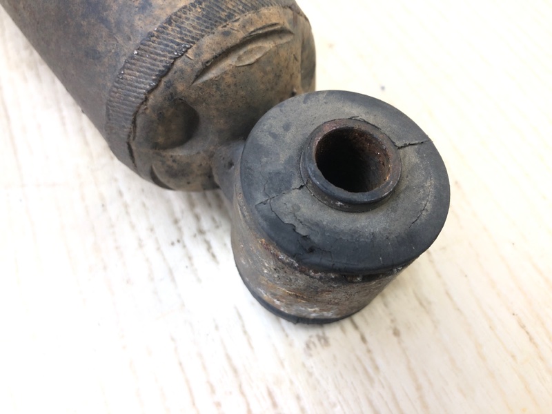 Амортизатор задний левый GRAND CARAVAN 08-