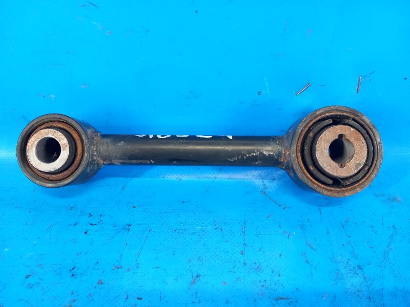 Рычаг задней подвески поперечный нижний LINCOLN MKZ 13-20 2017 C20HDTX 2.0L EcoBoost DG9Z-5A972-B Б/У