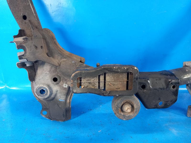 Балка передней подвески CIVIC ES 00-05 2005 1.7 L D17A