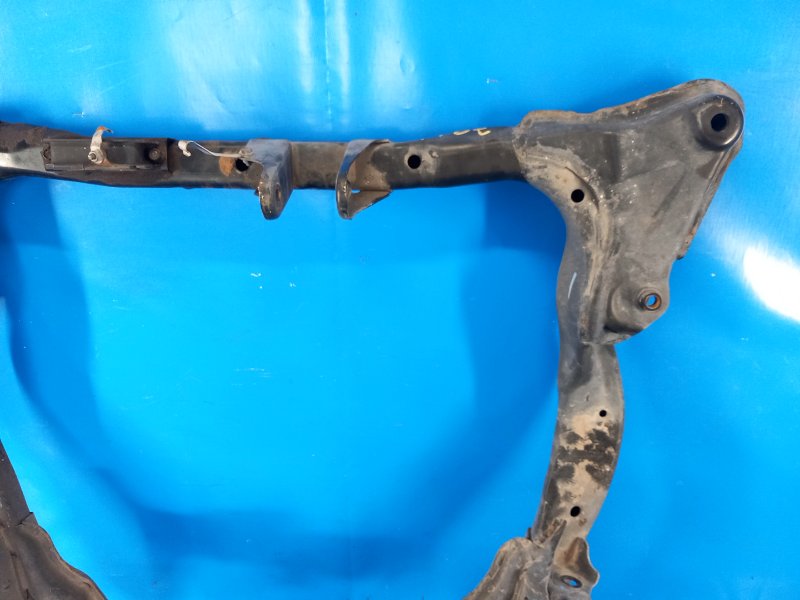 Балка передней подвески CIVIC ES 00-05 2005 1.7 L D17A