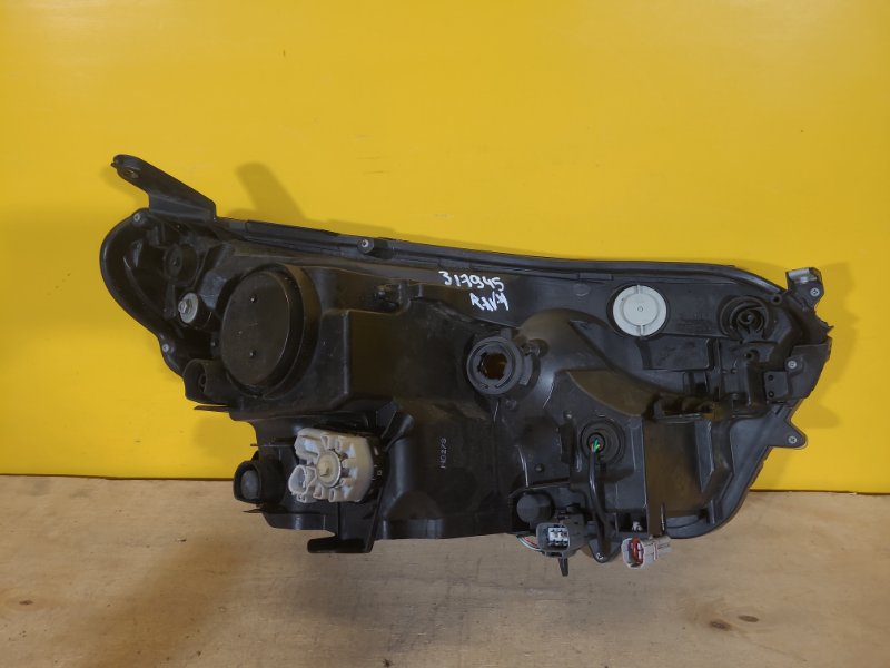 Фара левая RAV4 13-19