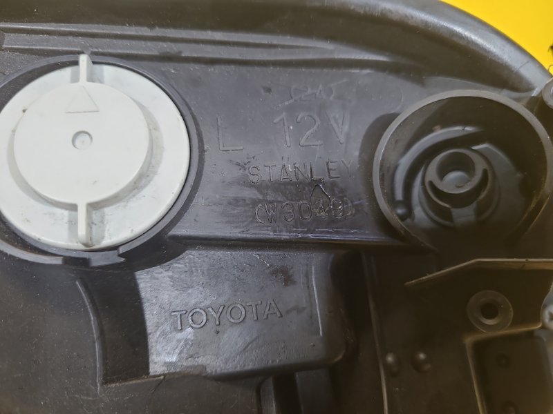 Фара левая RAV4 13-19