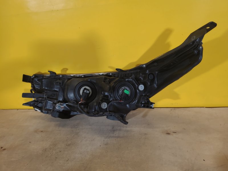 Фара правая COROLLA 12-19 E180