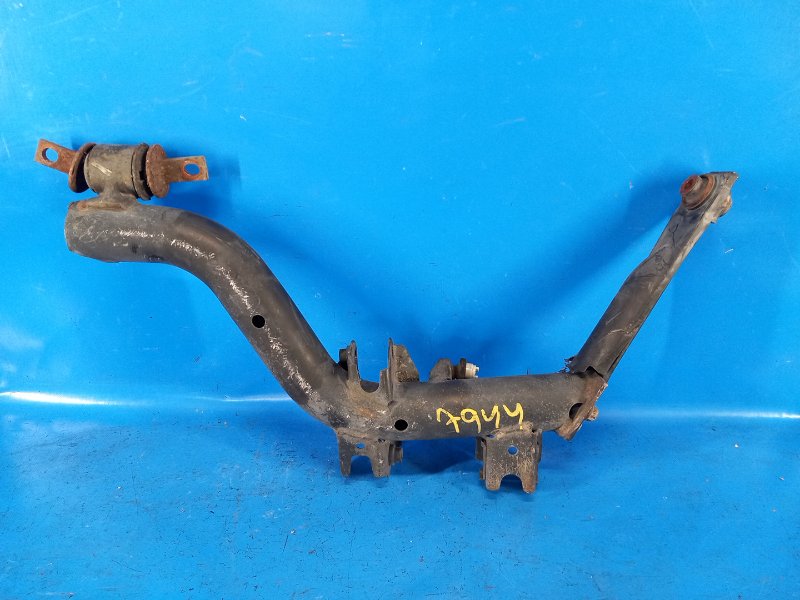 Рычаг задний нижний R правый CIVIC ES 00-05 2005 1.7 L D17A