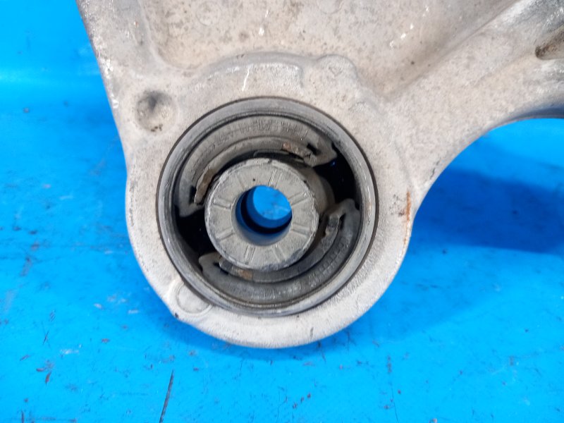 Рычаг передней подвески нижний правый FUSION 14- 2014 C25HDEX