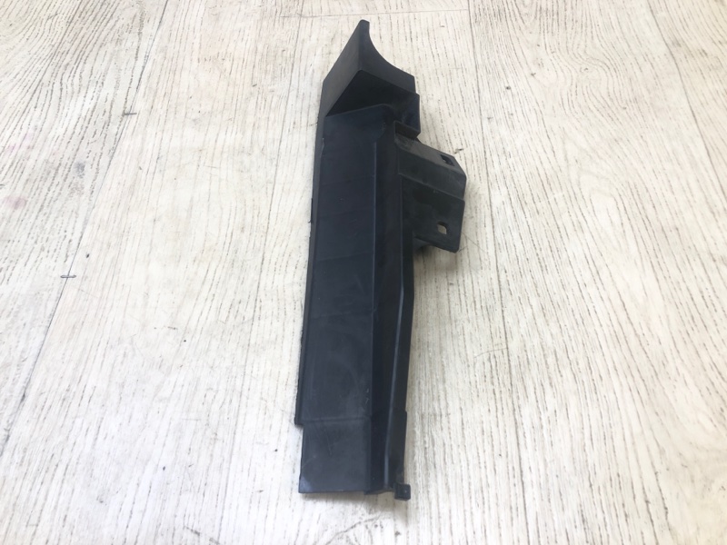 Дефлектор радиатора левый CIVIC 4D 06-11 FD