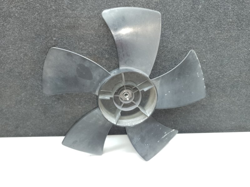 Крыльчатка вентилятора основного радиатора левая LANCER X 10 07-15 2014 2.0 4B11