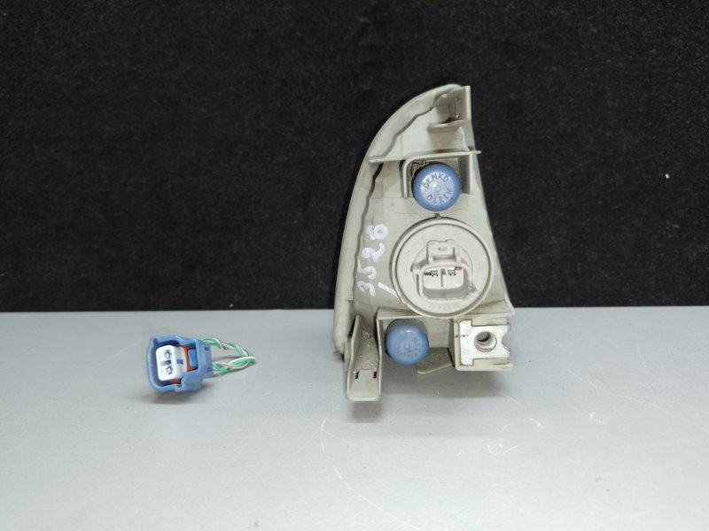 Указатель поворота передний левый PRIUS C/AQUA 11-14 2013 NHP10L 1NZ-FXE 1.5L
