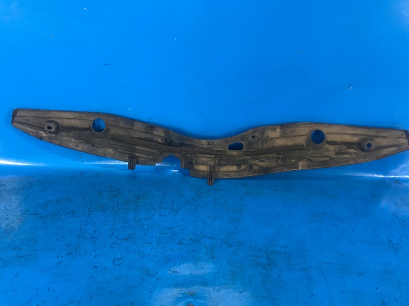 Накладка передней панели верх PRIUS - 30 09-17 2012 ZVW30 1.8 2ZRFXE