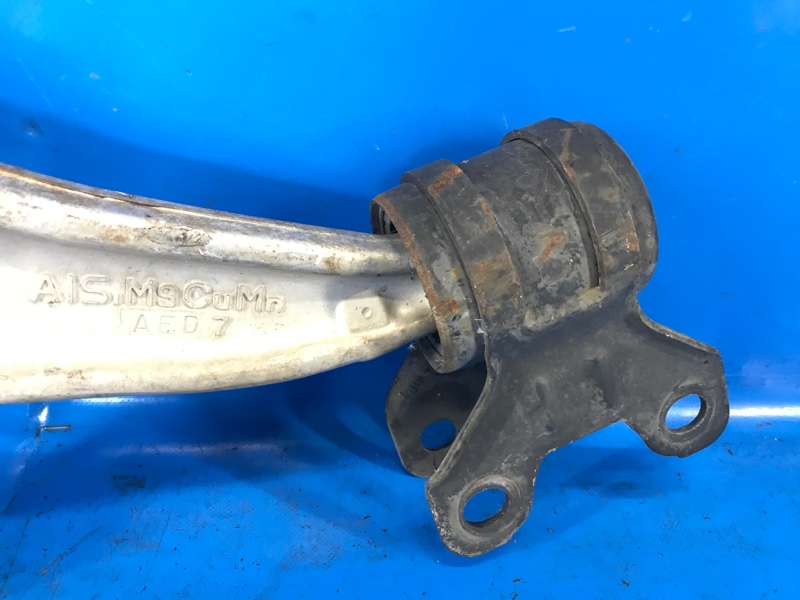 Рычаг передней подвески нижний левый FORD FOCUS 10-18 2.0