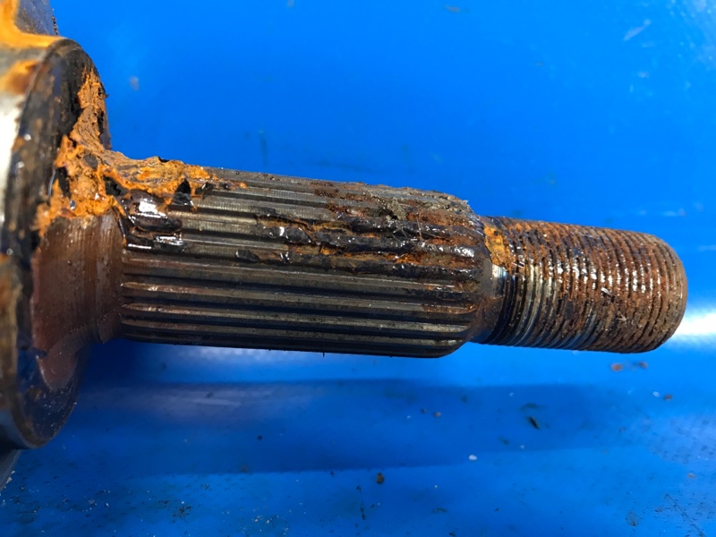 Привод передний левый PRIUS - 30 09-17 2012 ZVW30 1.8 2ZRFXE