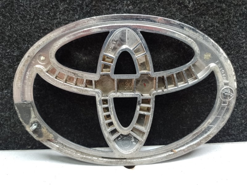 Эмблема задняя CAMRY 40 06-11