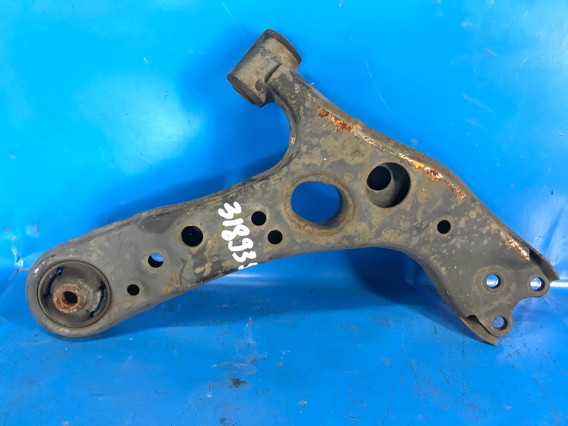 Рычаг передней подвески нижний левый TOYOTA PRIUS - 30 09-17 2012 ZVW30 1.8 2ZRFXE 4806947050 Б/У