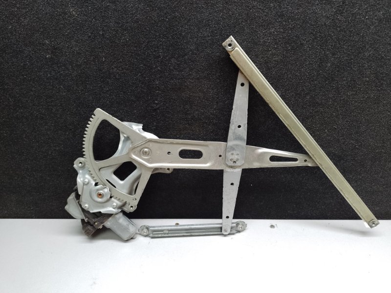 Стеклоподъемник задний правый PRIUS - 30 09-17