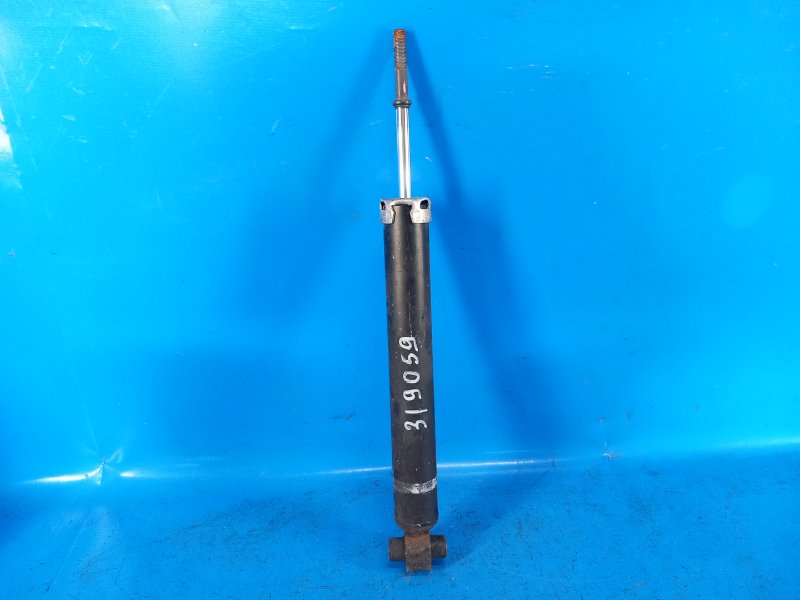 Запчасть амортизатор задний TOYOTA PRIUS - 30 09-17 2010 ZVW30 4853080533 Б/У Амортизатор задний TOYOTA PRIUS - 30 09-17 2010 ZVW30 4853080533 Б/У