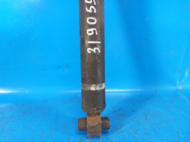 Амортизатор задний TOYOTA PRIUS - 30 09-17 ZVW30 Амортизатор задний TOYOTA PRIUS - 30 09-17 ZVW30