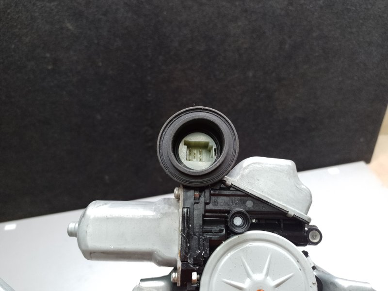 Стеклоподъемник задний левый PRIUS - 30 09-17 2013 1.8 2ZRFXE Стеклоподъемник задний левый PRIUS - 30 09-17 2013 1.8 2ZRFXE