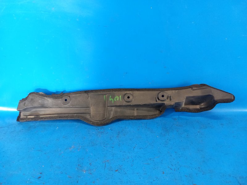 Пыльник крыла левый TOYOTA PRIUS - 30 09-17 2010 ZVW30 53828-47030 Б/У