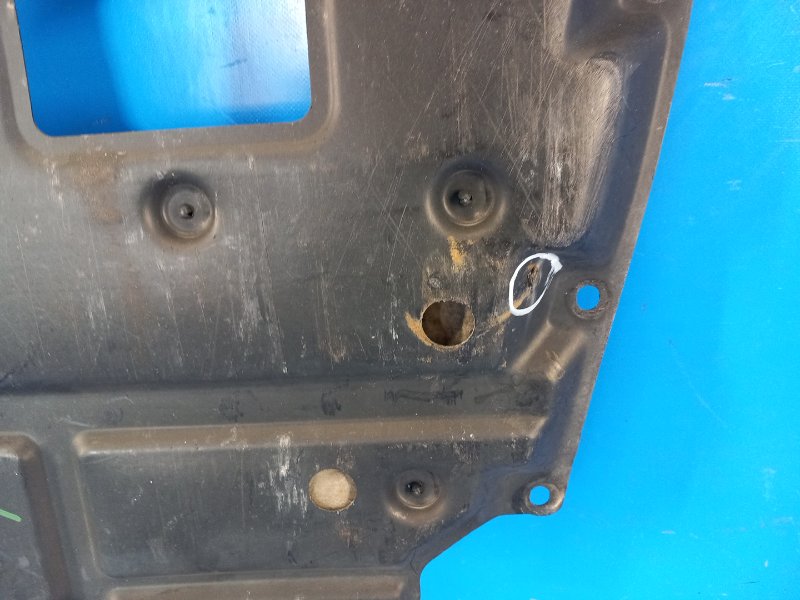 Защита двигателя PRIUS - 30 09-17 2010 ZVW30