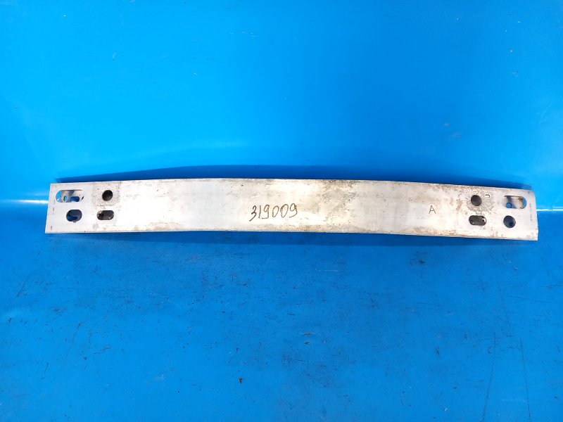 Усилитель переднего бампера TOYOTA PRIUS - 30 09-17 2010 ZVW30 5202147011 Б/У