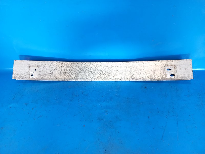 Усилитель заднего бампера PRIUS - 30 09-17 2010 ZVW30