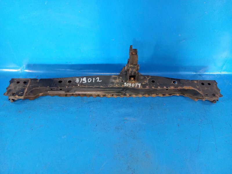 Балка под радиатор TOYOTA PRIUS - 30 09-17 2010 ZVW30 5710447020 Б/У