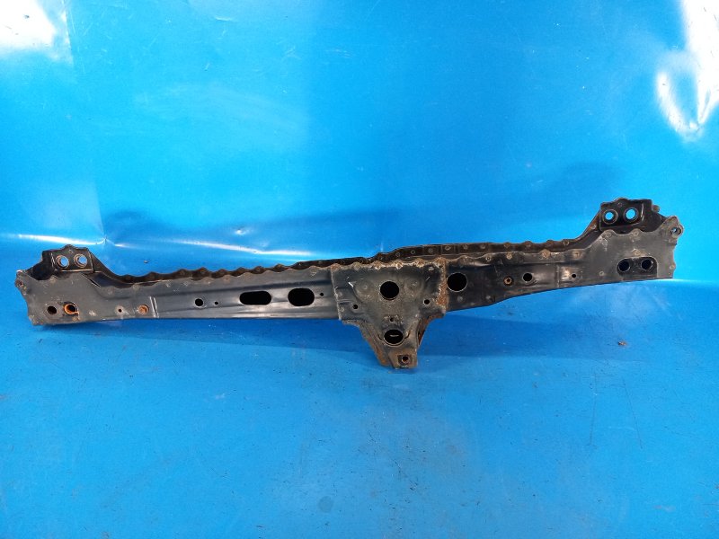 Балка под радиатор TOYOTA PRIUS - 30 09-17 ZVW30
