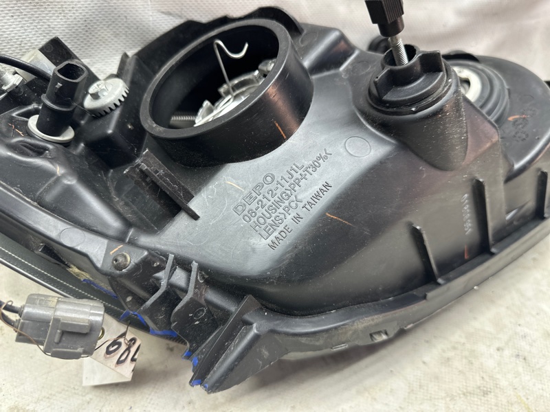 Фара передняя левая CAMRY 30 02-06