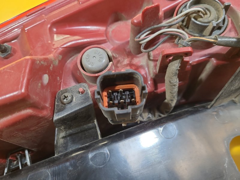 Фонарь наружный левый SOUL SK3 19-