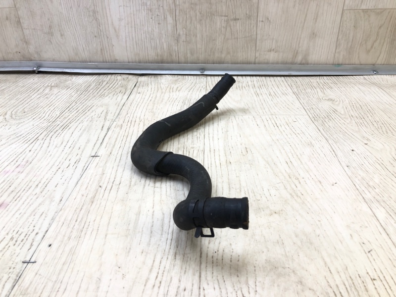 Патрубок системы охлаждения TOYOTA LAND CRUISER 90 96-03 3.4 5VZ-FE Патрубок системы охлаждения TOYOTA LAND CRUISER 90 96-03 3.4 5VZ-FE