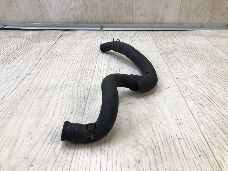 Патрубок системы охлаждения LAND CRUISER 90 96-03 3.4 5VZ-FE Патрубок системы охлаждения LAND CRUISER 90 96-03 3.4 5VZ-FE