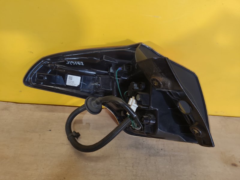 Фонарь наружный правый RAV4 13-19 Фонарь наружный правый RAV4 13-19