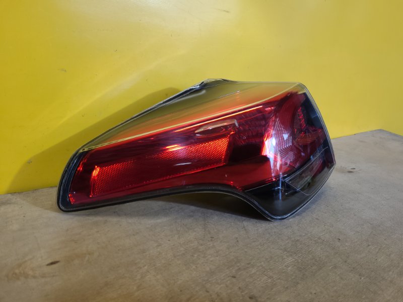 Фонарь наружный левый RAV4 13-19 Фонарь наружный левый RAV4 13-19