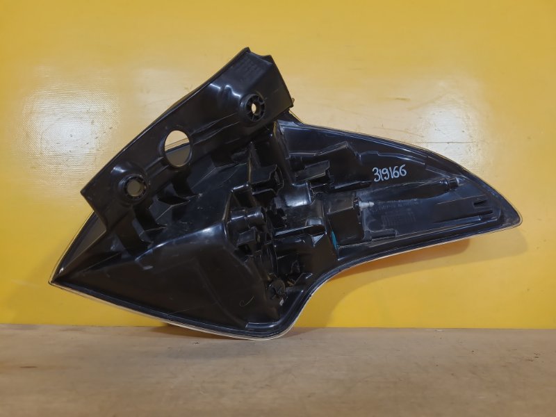 Фонарь наружный левый RAV4 13-19 Фонарь наружный левый RAV4 13-19