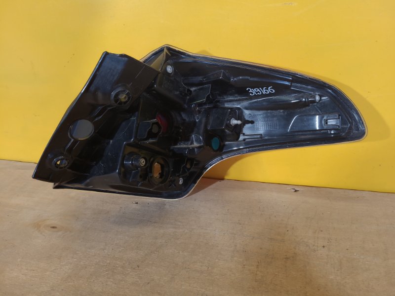 Фонарь наружный левый RAV4 13-19 Фонарь наружный левый RAV4 13-19