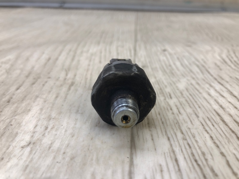 Датчик давления масла ДВС TOYOTA LAND CRUISER 90 96-03 3.4 5VZ-FE