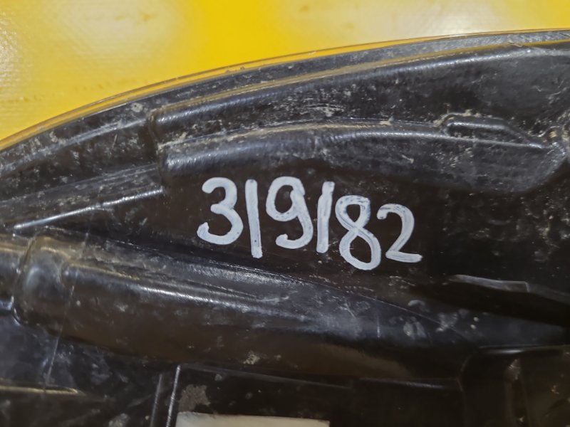 Фонарь наружный правый RAV4 13-19 Фонарь наружный правый RAV4 13-19