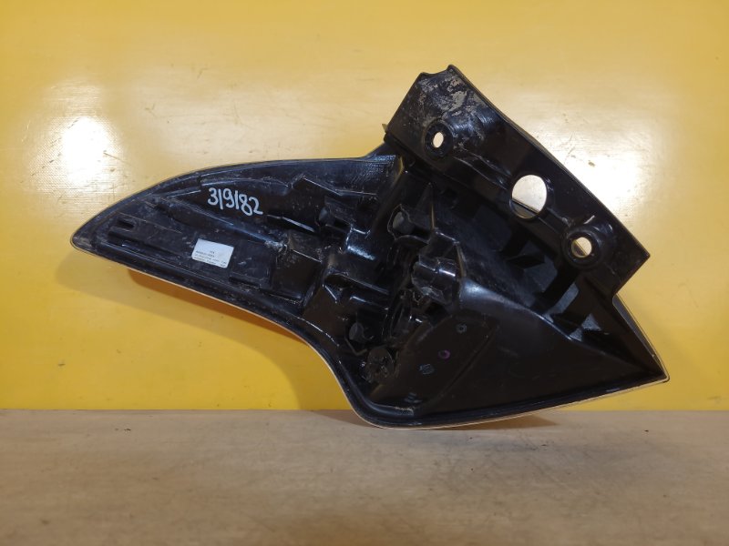 Фонарь наружный правый RAV4 13-19 Фонарь наружный правый RAV4 13-19