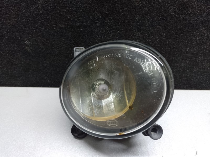 Запчасть противотуманная фара правая AUDI Q5 08-16 2015 8R CPMB 2.0 TFSI 8T0 941 700 B Б/У Противотуманная фара правая AUDI Q5 08-16 2015 8R CPMB 2.0 TFSI 8T0 941 700 B Б/У